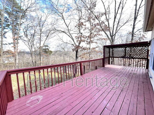 Building Photo - 95 Bassingham Dr