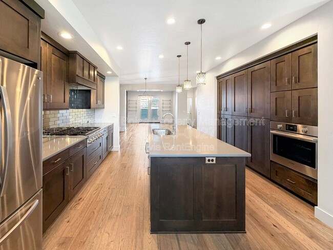 Building Photo - 3033 S Trailwood Way