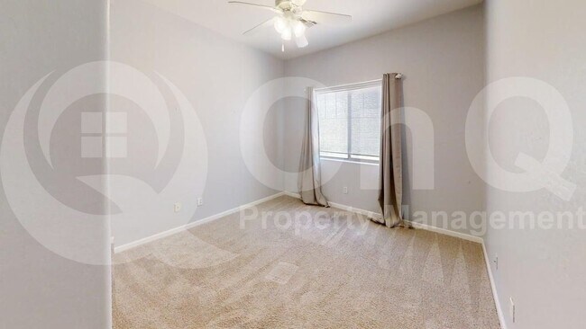 Building Photo - 525 N Miller Rd