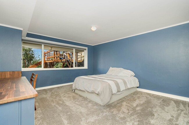 Building Photo - 3Bd/2.75Ba Seattle House