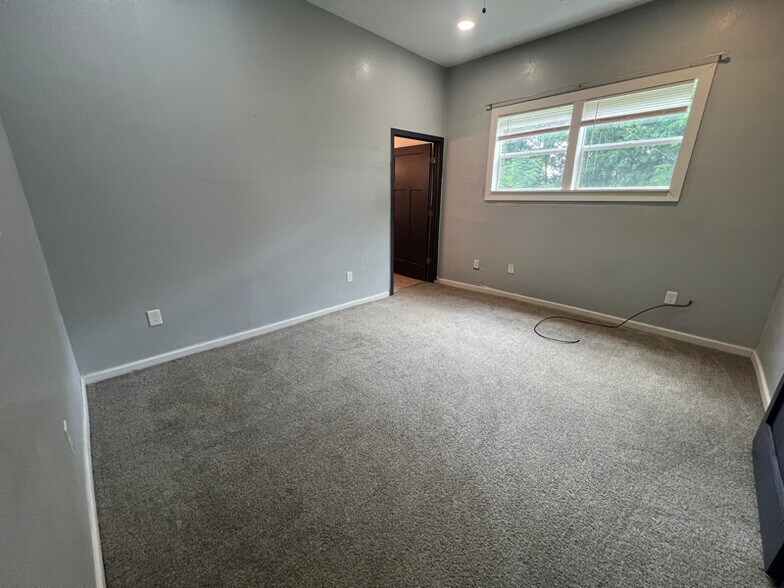 Building Photo - 1106 S Ringo St