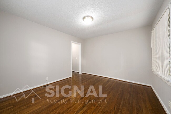 Building Photo - 330 Harlem Ave