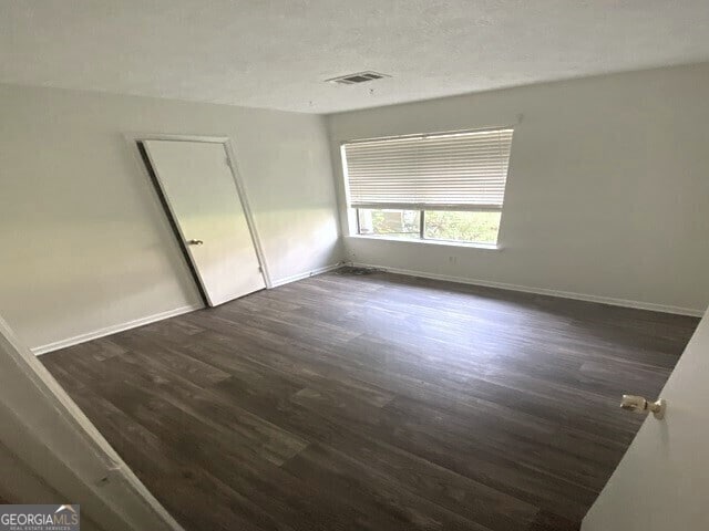 Building Photo - 222 Peartree Ln