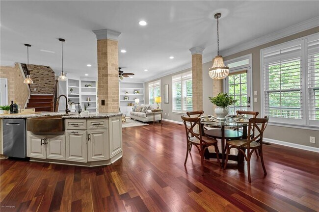 Building Photo - 2990 Hearthstone Dr