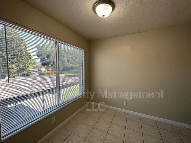 Building Photo - 4642 S Arlington Park Dr