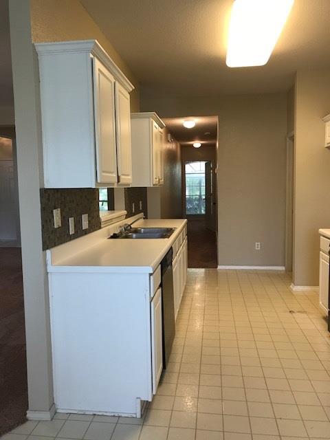 Building Photo - 2602 Bradley Ln