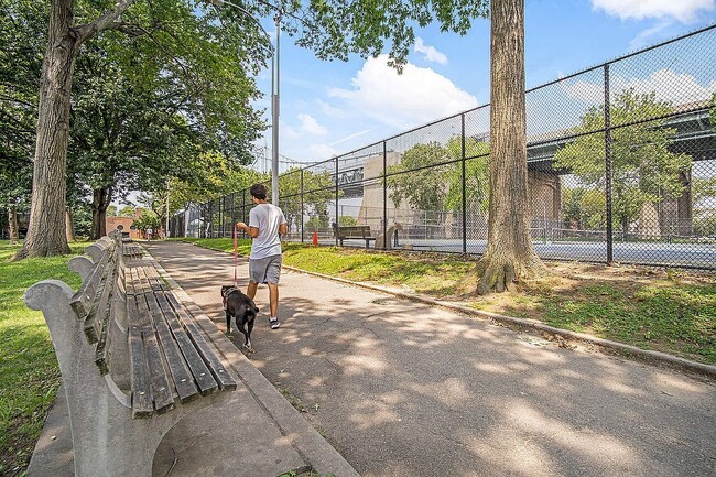 Building Photo - 12-16 30th Ave -401