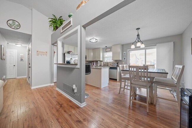 Building Photo - 5512 Meadow Passage Dr