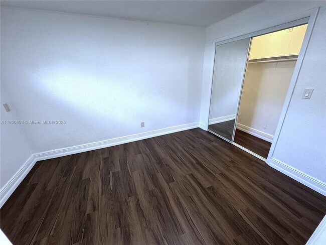 Building Photo - 1025 NW 7th Ave