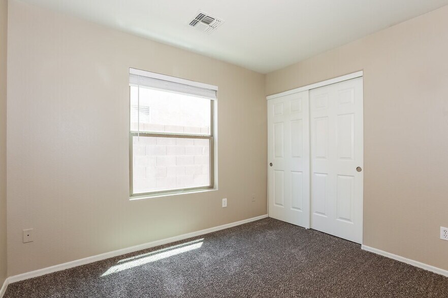 Building Photo - 3129 W Dancer Ln