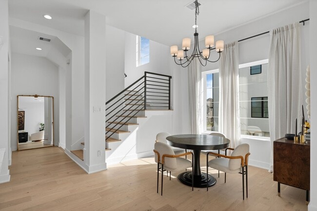 Building Photo - 8709 Ojeman Villas Dr