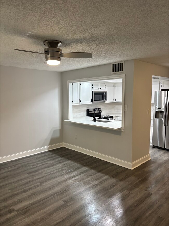 Building Photo - 604 Hammock Pine Blvd