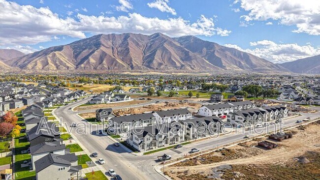 Building Photo - 7 S Moonlit Rd