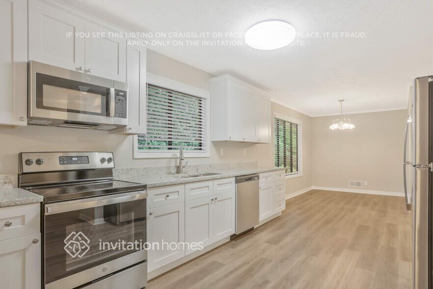 Building Photo - 4031 Linda Ln SW