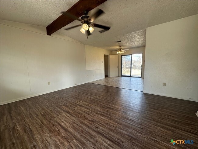 Building Photo - 2905 Persimmon Dr