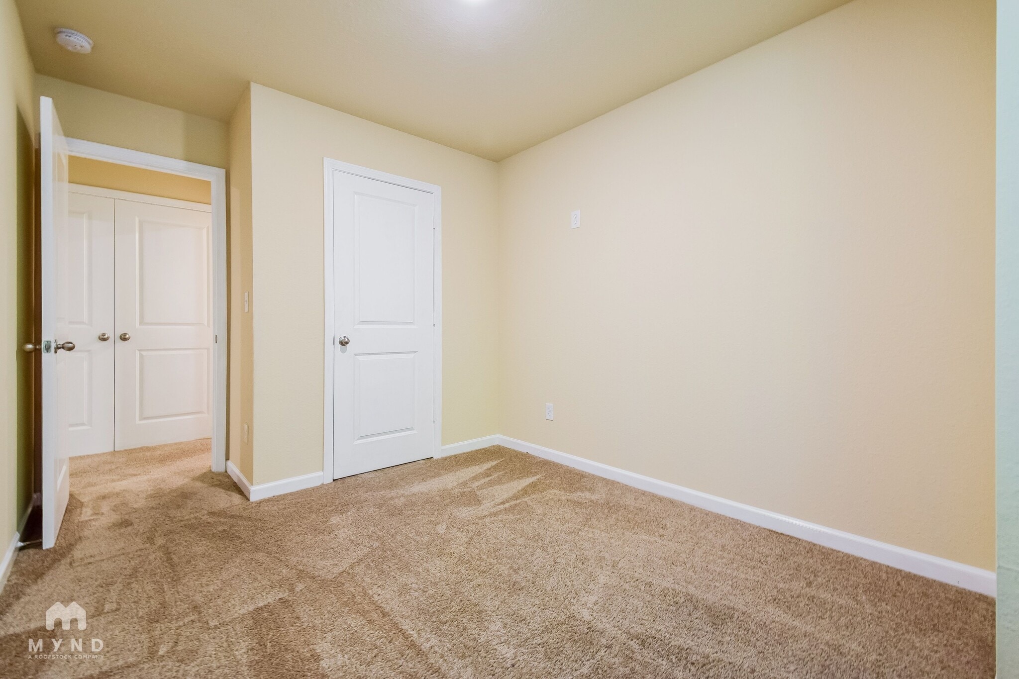 Building Photo - 404 Highwood Ln