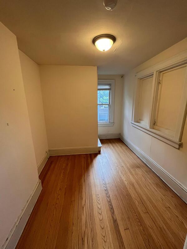 Building Photo - 133 E Gorham St