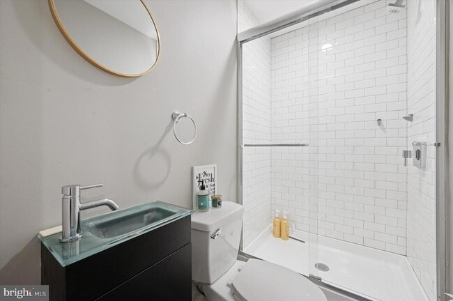 Building Photo - 1942 Tasker St