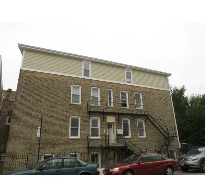 Building Photo - 1610 N Bosworth Ave