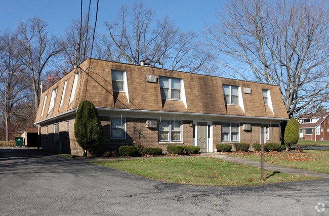 101-108 Park Court - 101-108 Park Ct