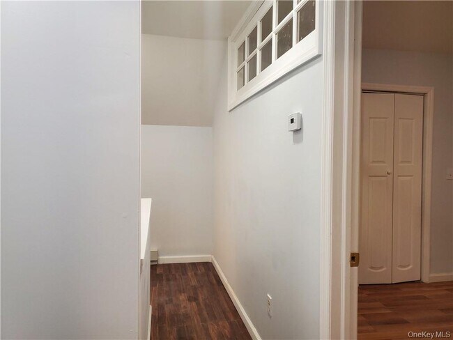 Building Photo - 24 Orange Ln