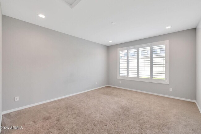 Building Photo - 5819 N 88th Ln