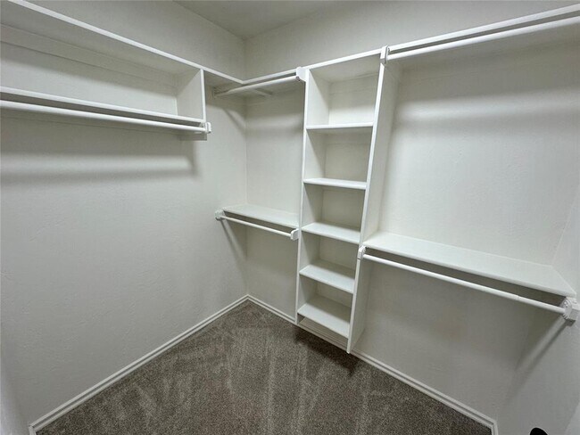 Building Photo - 4613 SE 78th St