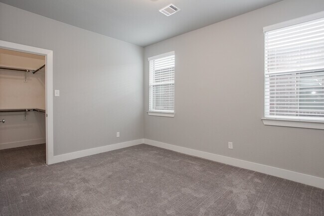 Building Photo - 212 Wimberly St