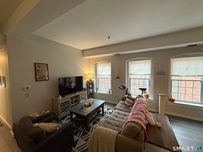 Building Photo - 55 Oil Mill Rd