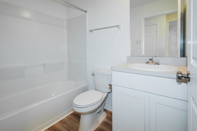 Building Photo - 11052 N Lake Mist Ln