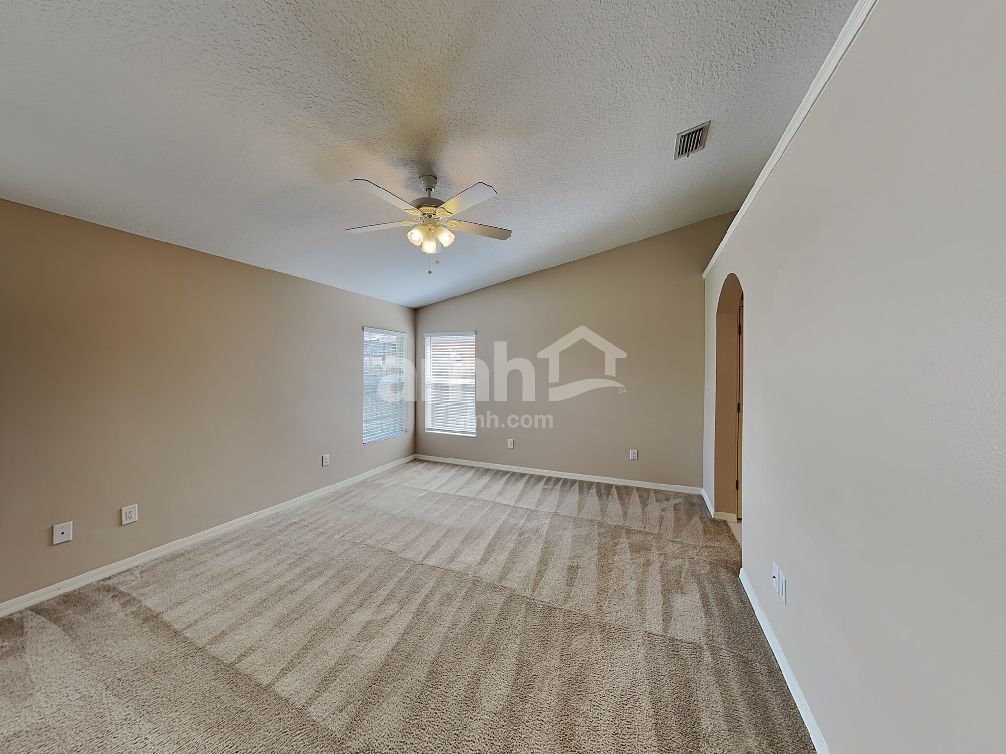 Building Photo - 7114 Colonial Lake Dr