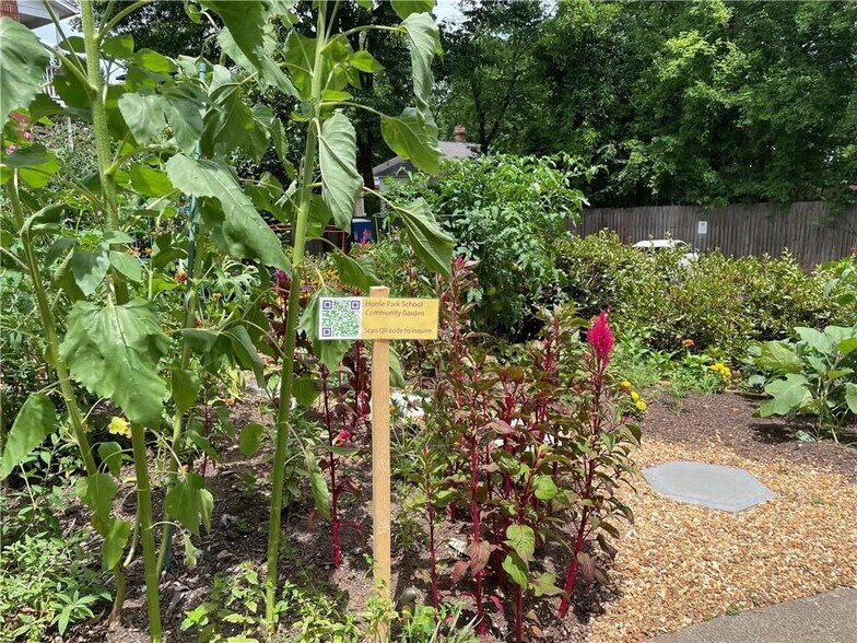 Building Photo - 1031 State St NW