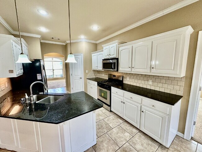 Building Photo - 2591 N Tragalger Dr.