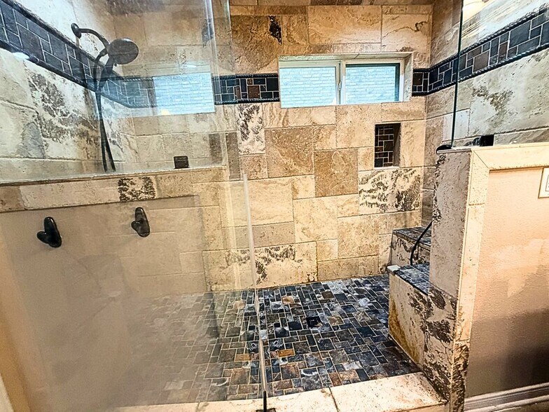 Building Photo - 5627 Cypress Dawn