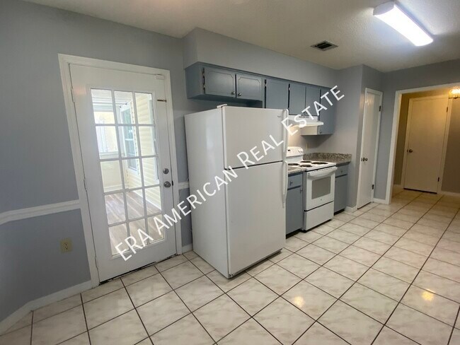 Building Photo - 19 Winfield Way