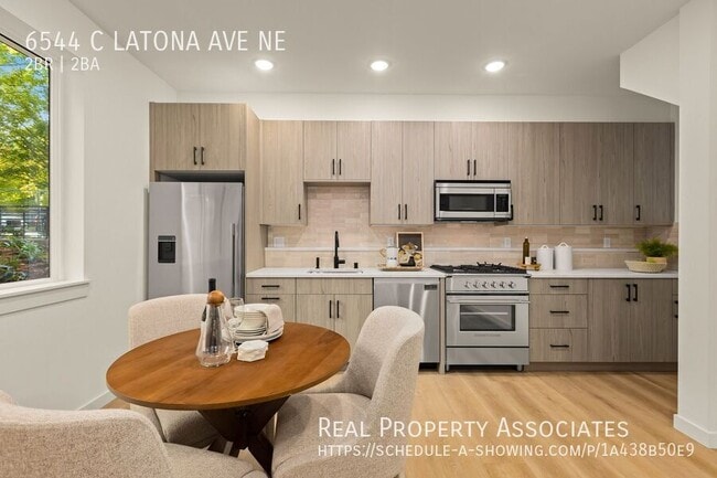 Building Photo - 6544 Latona Ave NE