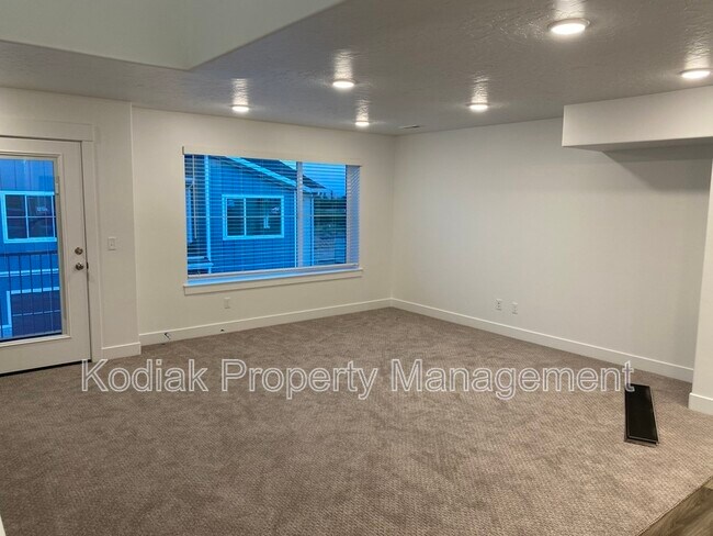 Building Photo - 1130 N 1920 W