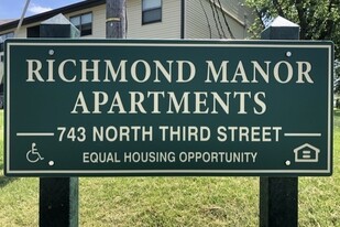 Building Photo - Richmond Manor Apts- WAIT LIST - Section 8