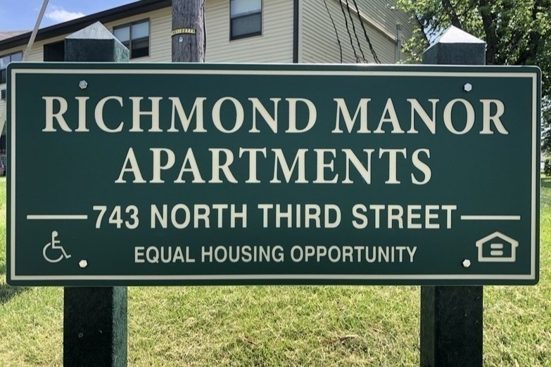 Primary Photo - Richmond Manor Apts- WAIT LIST - Section 8