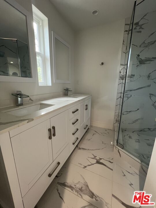 Building Photo - 10324 Mt Gleason Ave