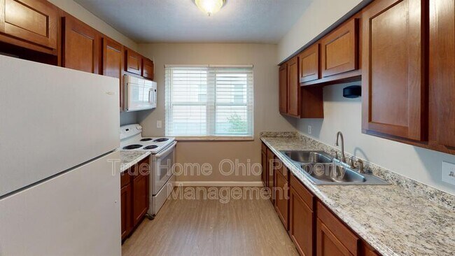 Building Photo - 2600 Kipling Ave