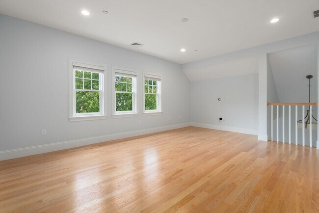 Building Photo - 60 Graystone Circle