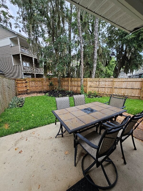 Building Photo - 4599 Palm View Cir