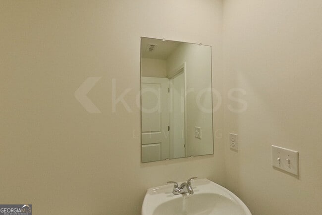Building Photo - 108 Flat Rock Ml Trl