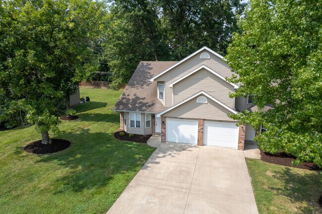 Building Photo - 4919 W Millbrook Dr