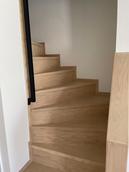 Building Photo - 177 Maiden St