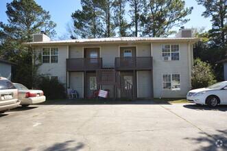 Building Photo - 811 Willow Pointe