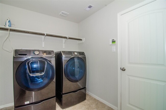 Building Photo - 29219 Dunns Creek Ct