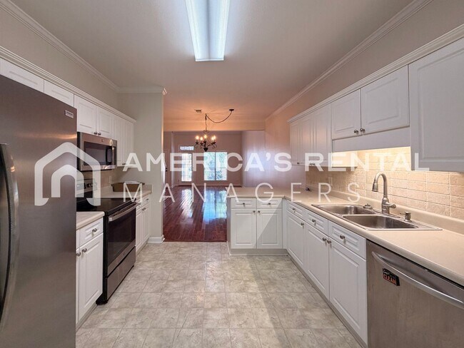 Building Photo - 3505 Savannah Park Ln