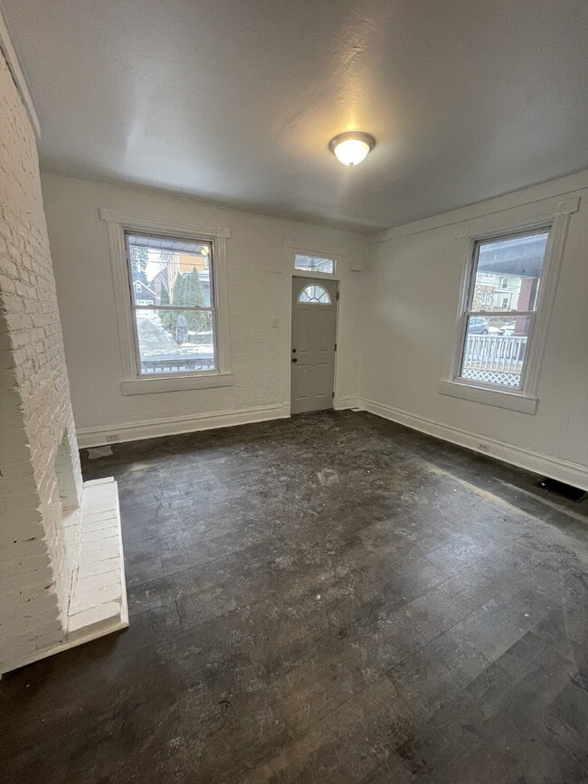 Building Photo - Charming 2-Bedroom Rental Home in Greensburg